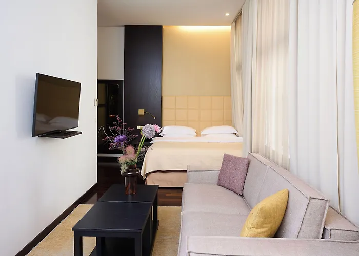 Ξενοδοχείο με διαμερίσματα Myplace Premium 4*
